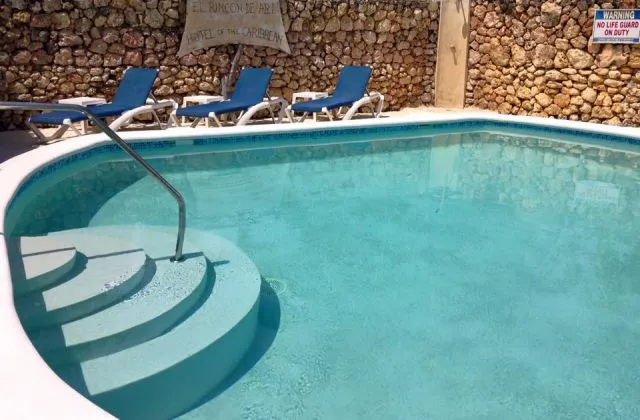Hotel El rincon de abi piscina 1